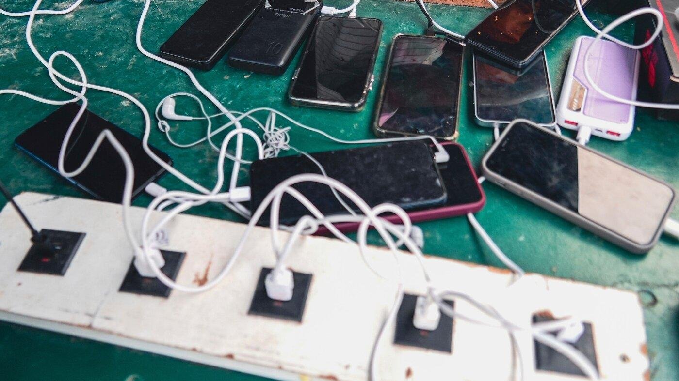 French lawmakers approve a sweeping social media ban for children under 15