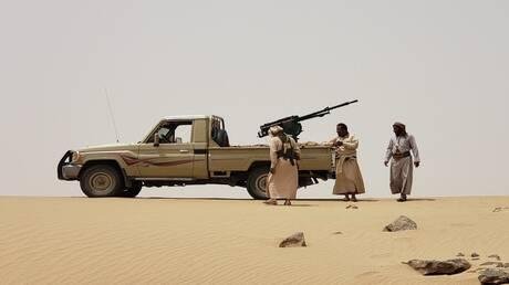 الجيش اليمني يرد على هجمات معسكرات مأرب