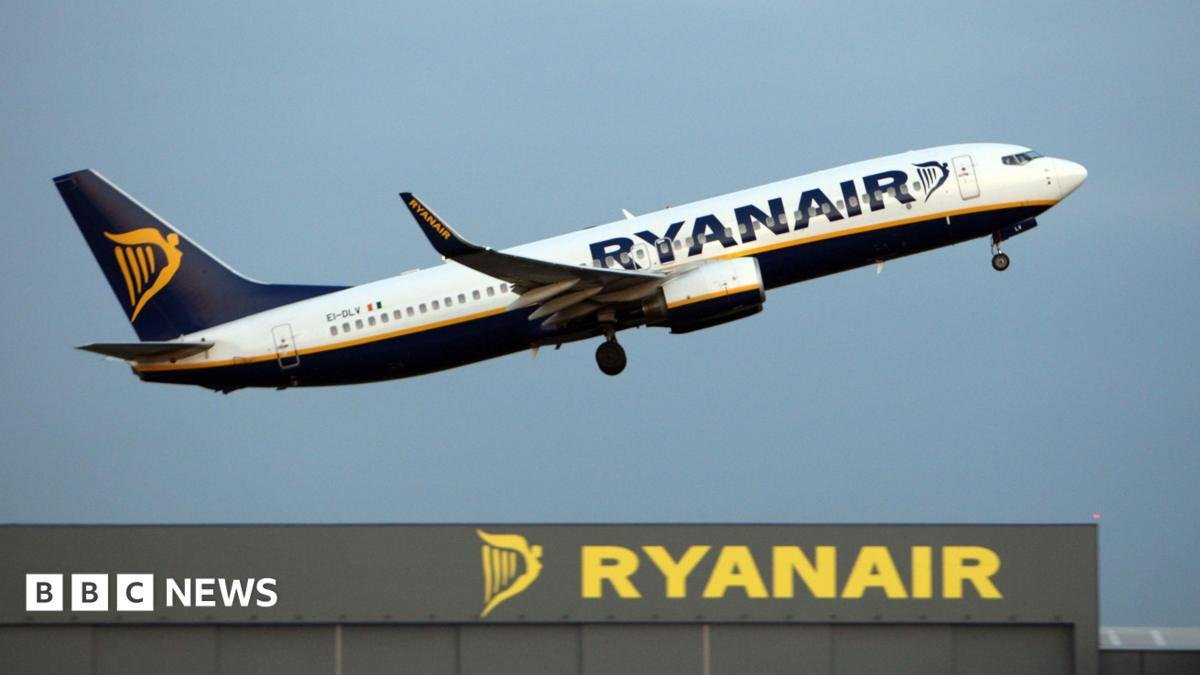 Ryanair broken window may have been caused by 'foreign object'
