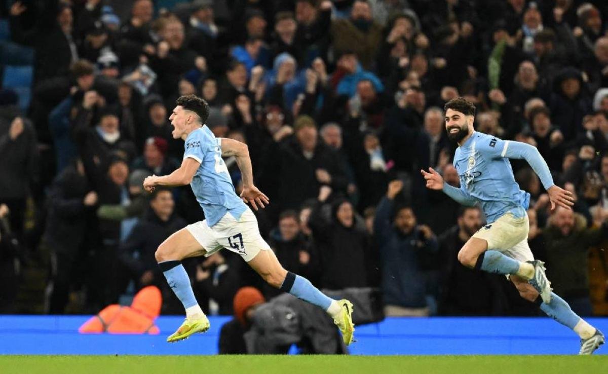 Man City's Foden signs four-year contract extension
