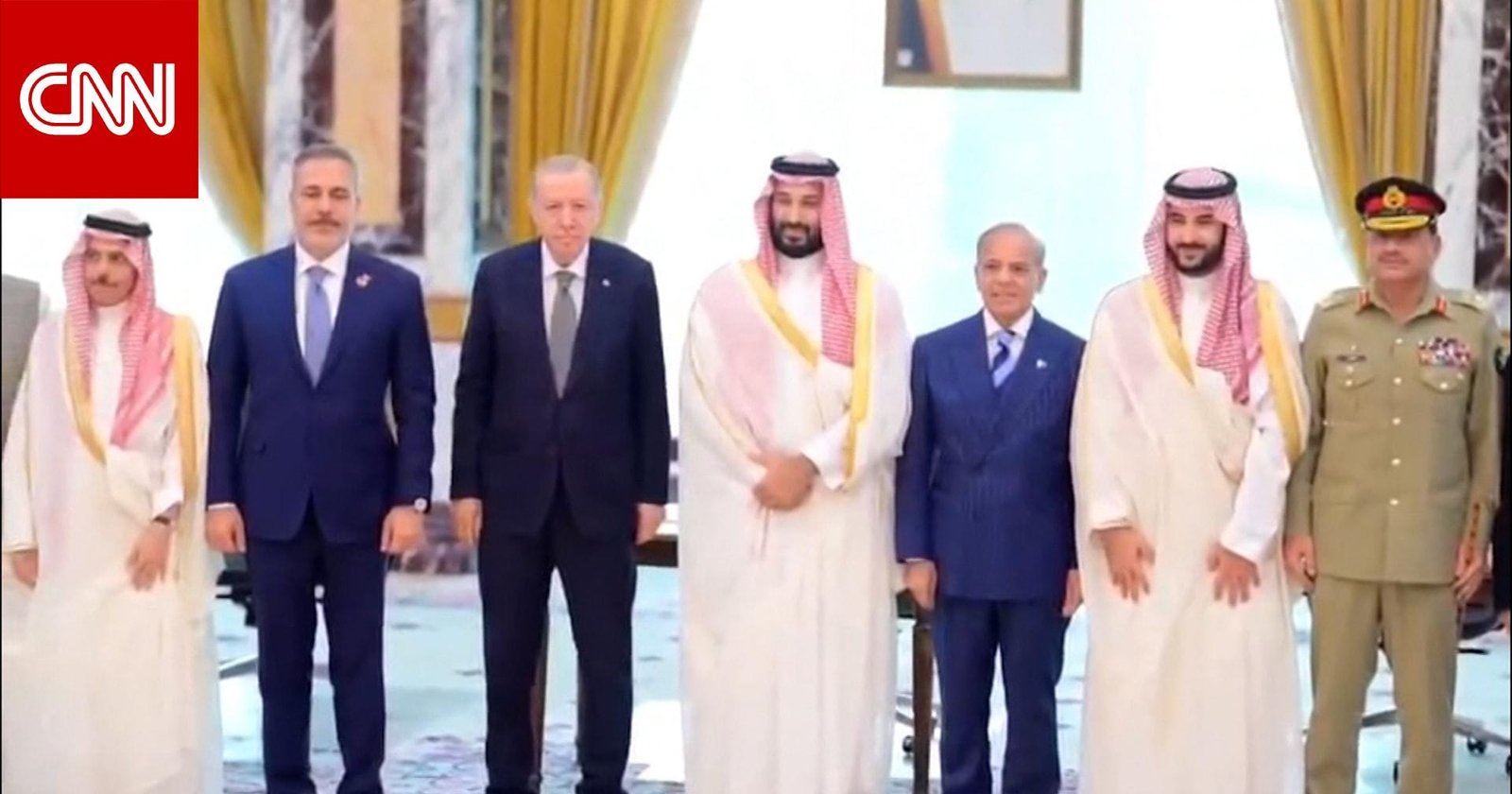 شاهد.. لقطات لتوقيع "اتفاقية مكة للدفاع المشترك" بين باكستان والسعودية وتركيا