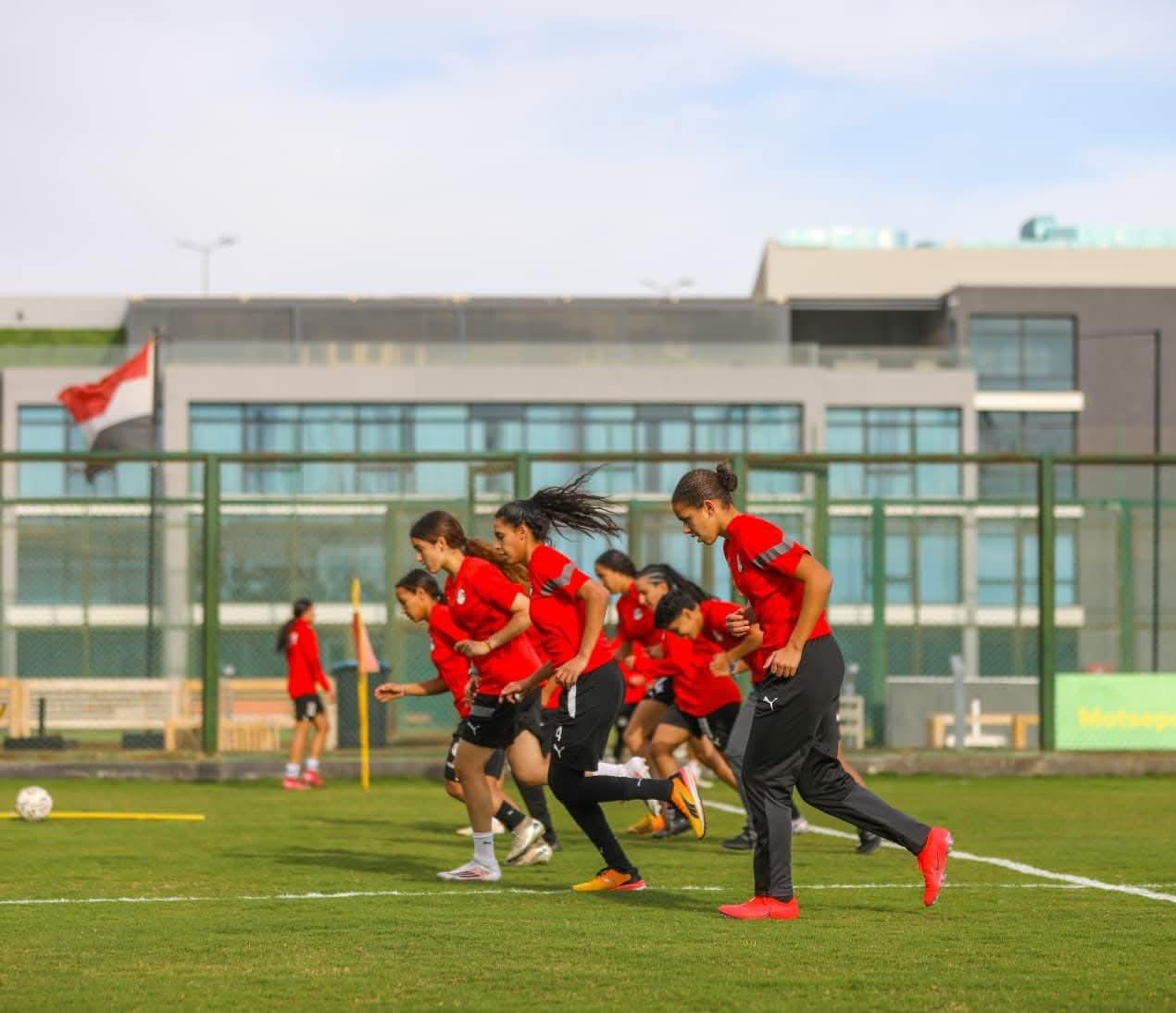 لاعبة منتخب مصر تعتذر للجماهير بعد الخروج من بطولة أفريقيا