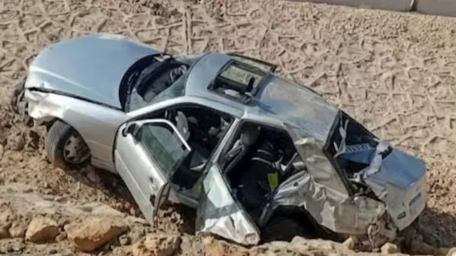 دماء على الطريق.. مصرع شخصين وإصابة 4 آخرين في حادث بالسويس