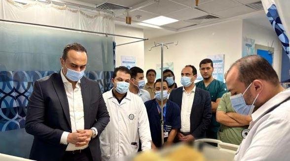 رئيس هيئة الرعاية الصحية يتابع تطورات الحالة الصحية لمصابي حادث الدواويس بالإسماعيلية