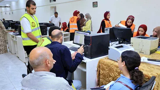 جامعة المنيا تواصل استقبال طلاب المرحلة الأولى بمعامل التنسيق الالكتروني - صور