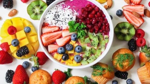 مفيدة أكتر.. احرص على تناول هذه الفواكه مجمدة