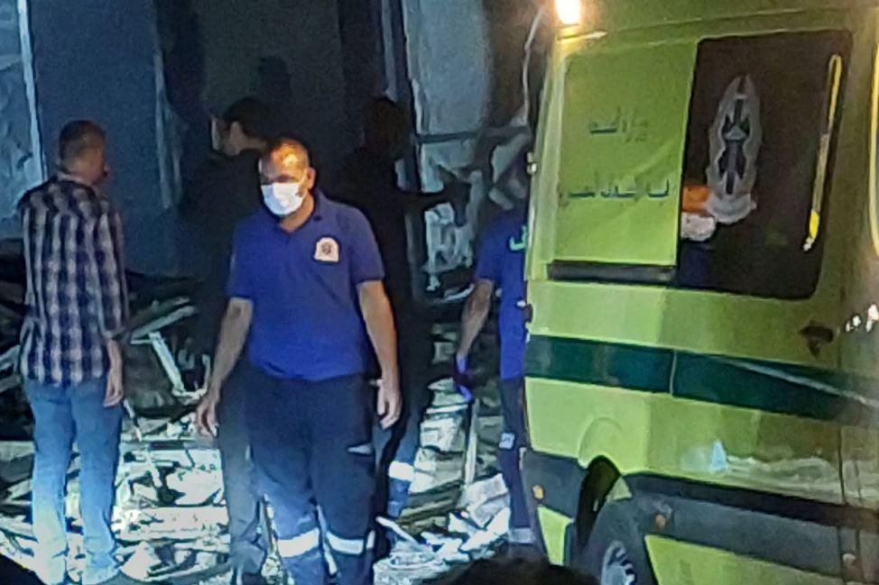 النيابة تنتهي من معاينة حريق مول حدائق الأهرام.. نقل جثامين 3 ضحايا بينهم سودانية