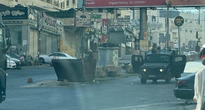 محافظة القدس: العدوان على مخيم قلنديا يستهدف المخيمات وقضية اللاجئين