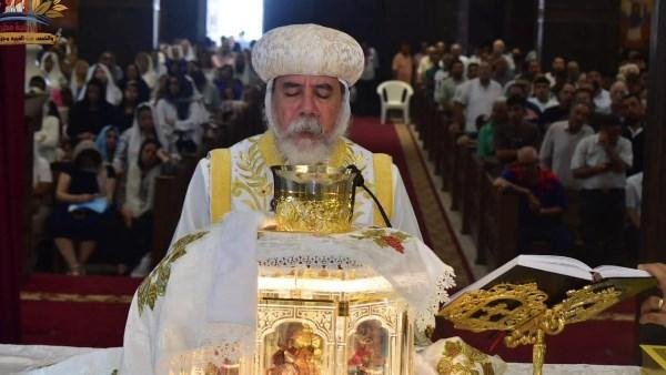 الأنبا كاراس يترأس قداس افتتاح كنيسة العذراء ومارجرجس والأمير تادرس بالعلمين