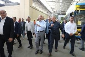 محافظ القاهرة: أتوبيسات النقل العام تنقل نحو مليون راكب يوميًا من خلال شبكة تضم 173 خطًا