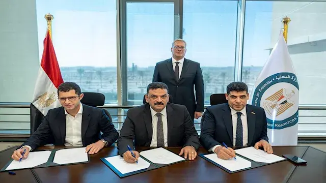 وزير البترول يشهد توقيع اتفاقية لإنشاء مصنع أسمدة فوسفاتية بالعين السخنة