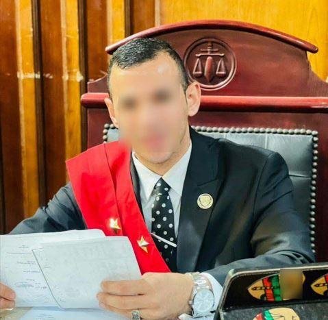 المتهم بانتحال صفة قاضٍ في تحقيقات النيابة: صورت داخل المحكمة لإقناع الضحايا