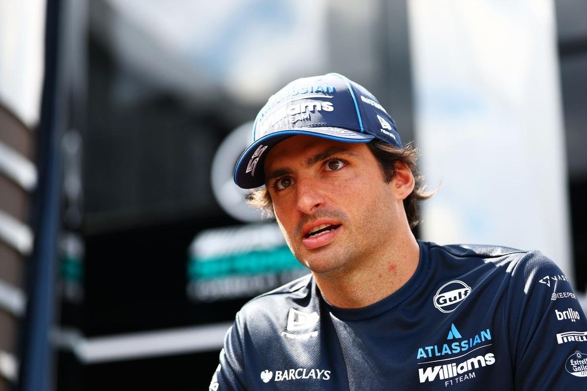 Carlos Sainz to remain at Williams for F1 2027
