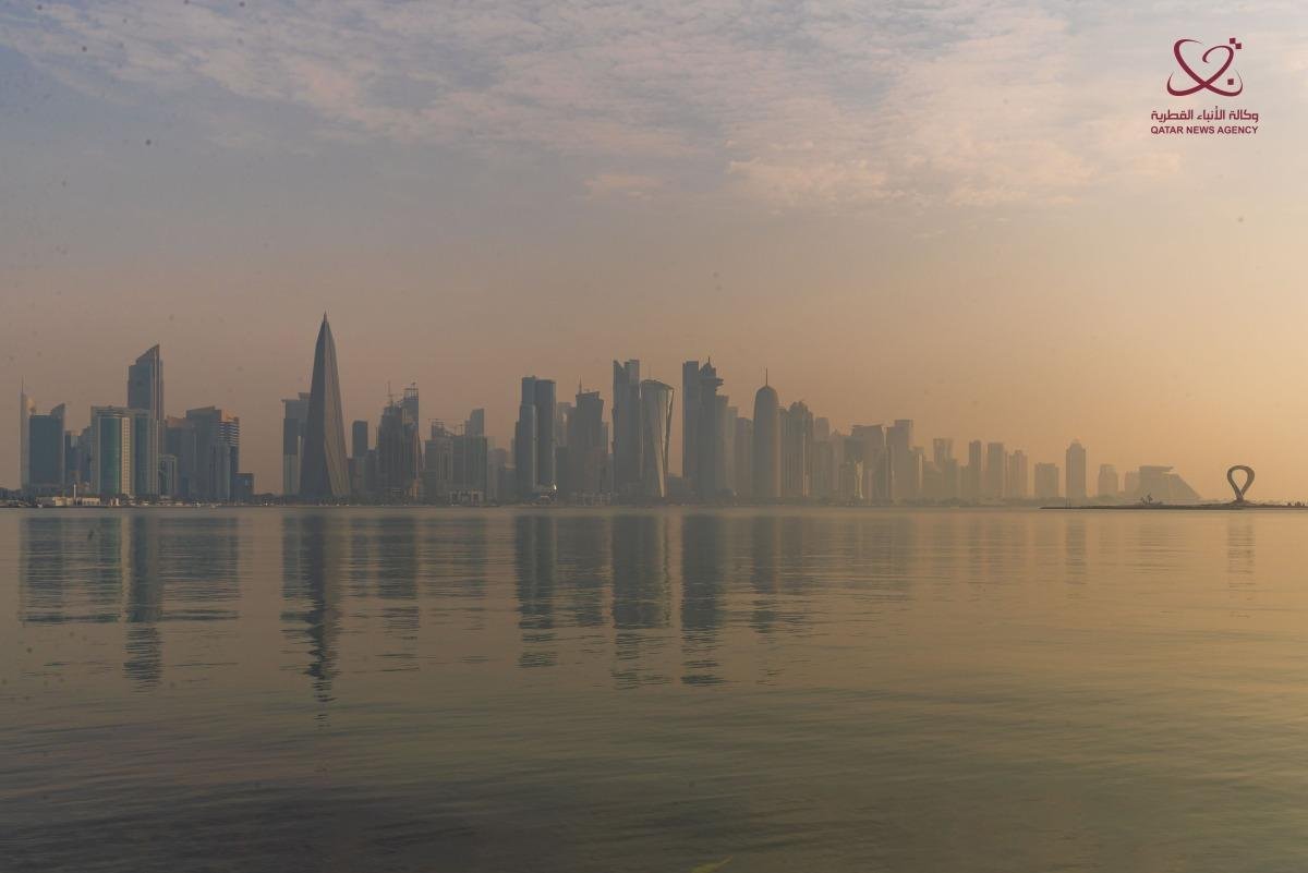 طقس رطب وغبار عالق على بعض مناطق الساحل الليلة