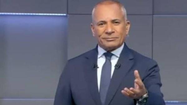 المنصة والوشاح خدعة.. أحمد موسى يكشف سر فيديوهات القاضي المزيف