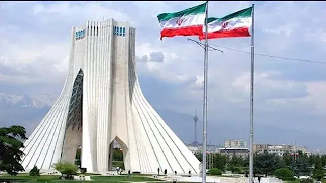 إيران تنفي تورطها في الهجوم على سفينتين في ميناء دمياط