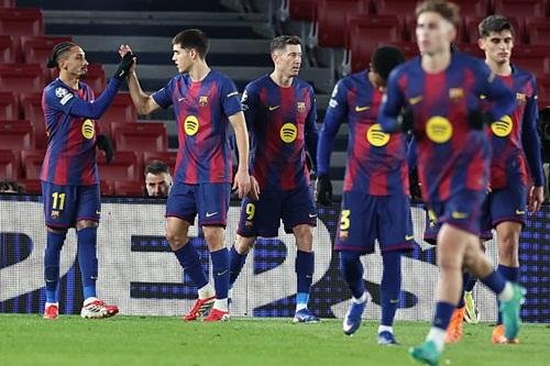 برشلونة يسعى لتحصين موهبته ضد إغراء مانشستر سيتي