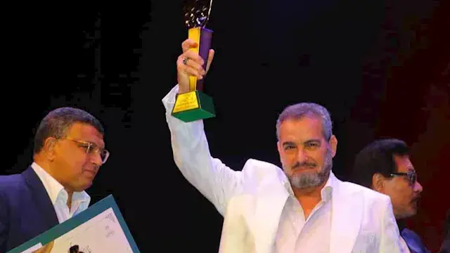 أول تعليق من أحمد عبدالعزيز بعد تكريمه بالمهرجان القومي للمسرح
