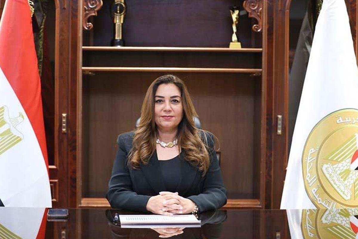منال عوض: 1870 نشاطًا تدريبيًا وتثقيفيًا وتوعويًا وخدميًا في 26 محافظة استفاد منها 131 ألف مواطن