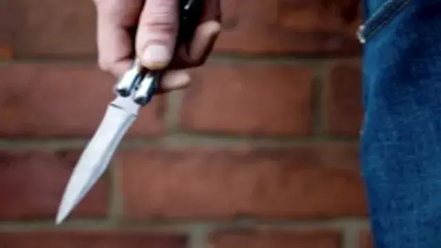 طعنه بـ"مطواة" في الشارع.. القبض على متهم بقتل شخص بالإسكندرية