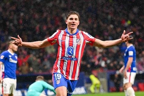 انفراجة جديدة في موقف جوليان ألفاريز مع أتلتيكو مدريد