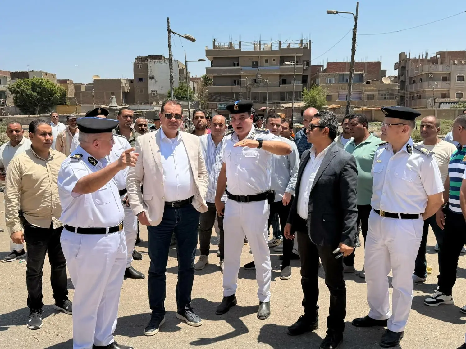 مدير أمن المنيا يقود حملة إزالة اشغالات ومخالفات في سمالوط
