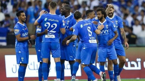 الهلال السعودي يتحرك لضم ثنائي الدوري الإنجليزي .. مارتينيلي وواتكينز على الرادار