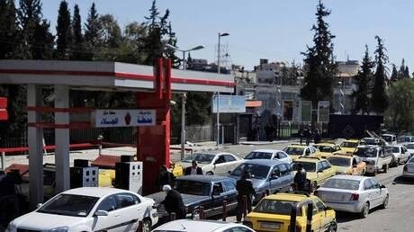 الشركة السورية للبترول تفسر أسباب الازدحام الخانق على محطات الوقود