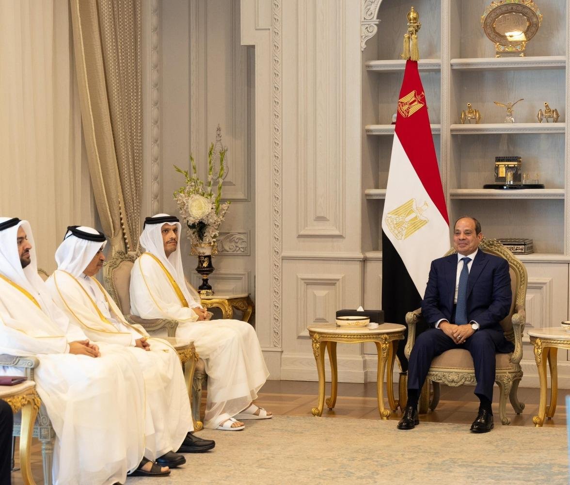 الرئيس المصري يستقبل رئيس مجلس الوزراء وزير الخارجية&nbsp;