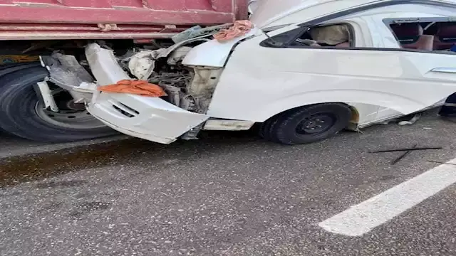 إصابة 14 شخصًا بينهم 13 فتاة في تصادم ميكروباص وربع نقل بالبحيرة