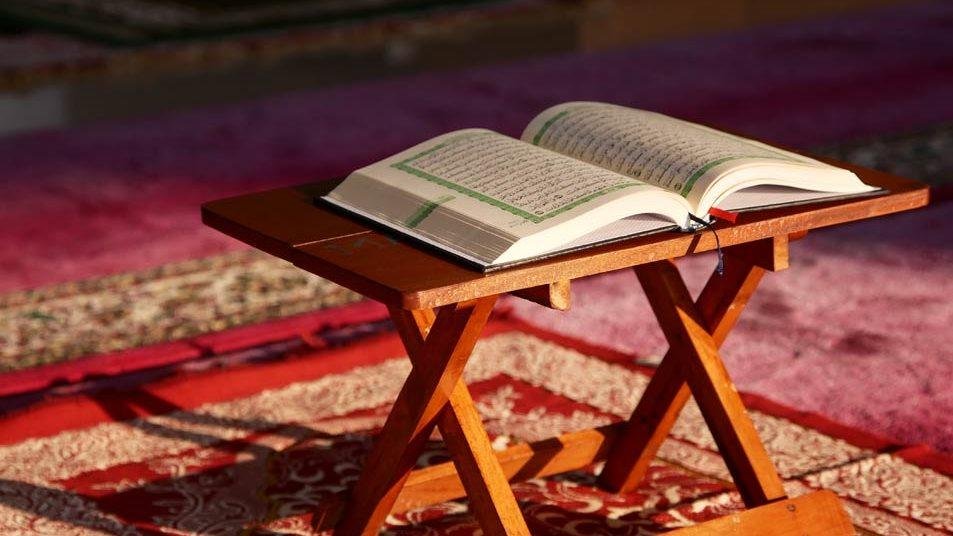 بالتاريخ الميلادي .. اليوم ذكرى وفاة سيدنا أبوبكر الصديق .. لم يذق الخمر قبل الإسلام