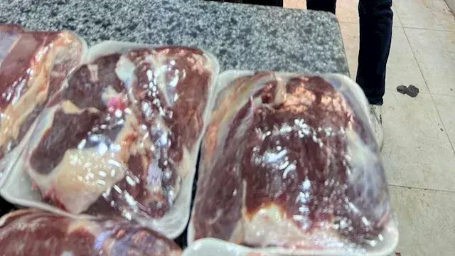 ضبط 350 كيلو لحوم غير صالحة وت...