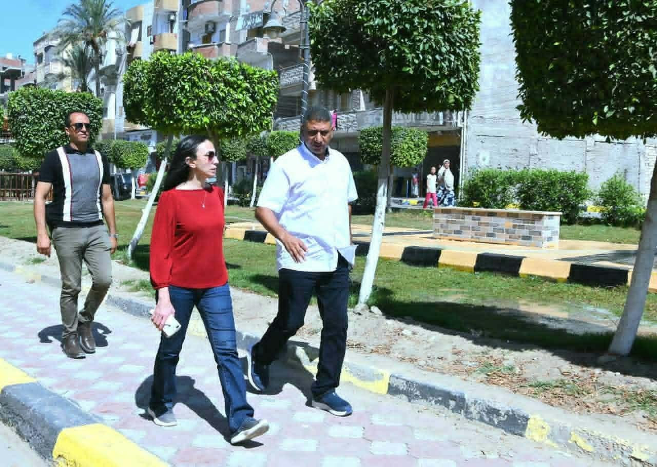 محافظ البحيرة تتفقد تطوير مصرف ثروت بأبو المطامير وتحويله إلى متنزه حضاري