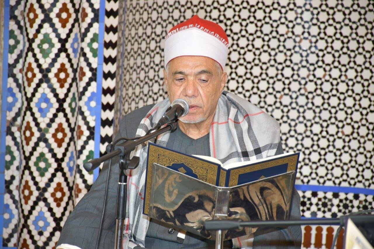 الناس أسلموا على أصواتهم.. نقيب القراء: استخدام تقنيات الذكاء الاصطناعي في تقليد أصوات كبار المقرئين لا يصح