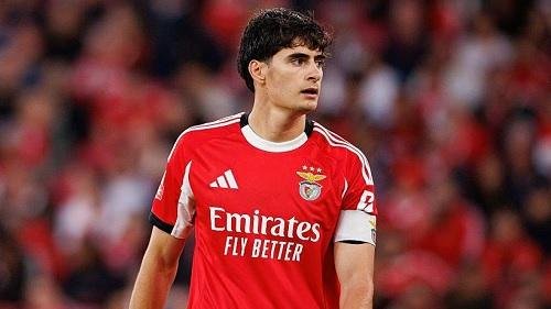 بورنموث يضم مدافع بنفيكا البرتغالي