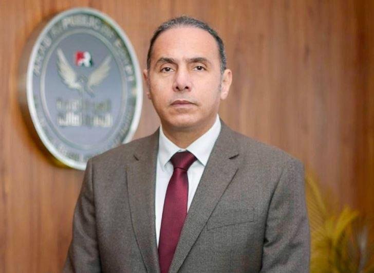 إسلام عزام رئيس الرقابة المالية يوجّه بسرعة صرف التعويضات لأسر ضحايا ومصابي حادث مطروح