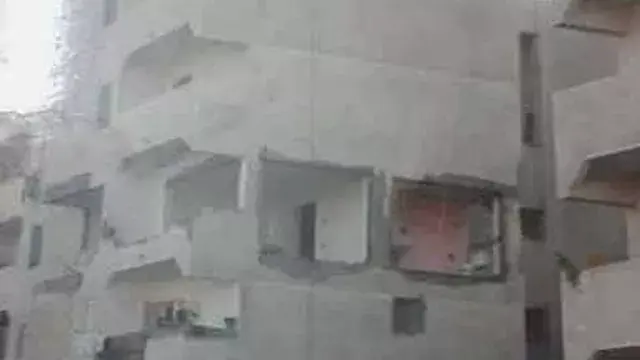 "شقة العفاريت" في بورسعيد.. حكاية حائط اختفى فجأة وعمارة تحولت إلى مزار -صور