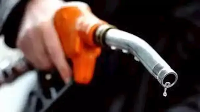 بتفول كتير ومش عارف ليه؟.. 6 أخطاء ترفع استهلاك البنزين بسيارتك