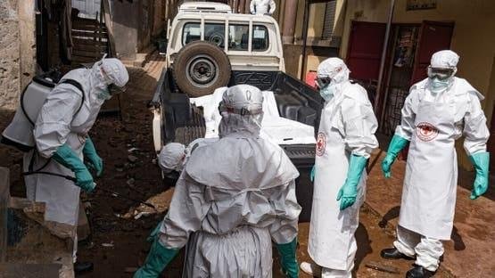 احتجاجات للعاملين بالصحة في الكونغو للمطالبة برواتبهم وسط تفشي إيبولا