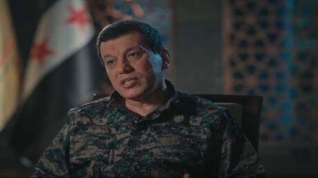 القائد العام لـ"قوات سوريا الديمقراطية" يعلن رسميا تسليم المواقع النفطية للحكومة السورية