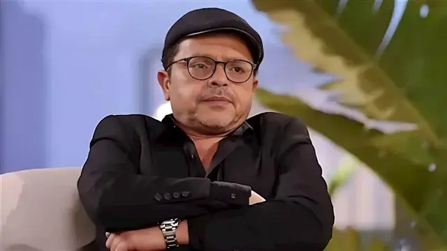 "فقدت أخ وكان حواليا ألف أخ".. هنيدي يشكر كل من واساه في وفاة شقيقه