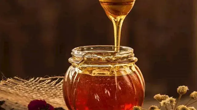 قد يسبب حساسية خطيرة.. فئات ممنوعة من تناول العسل