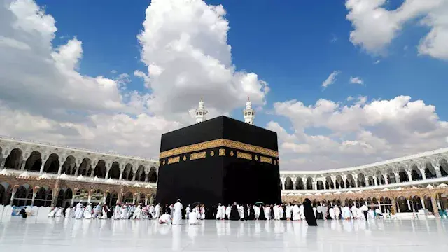 قبل الحجز.. قائمة المناطق الممنوع الإقامة بها في عمرة 2026