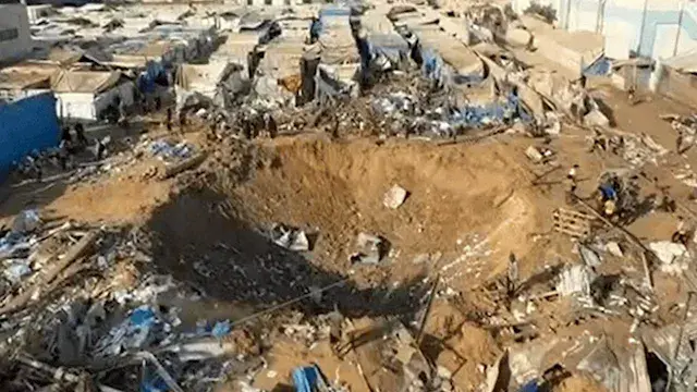 هل دمرت إسرائيل مستودعات طبية قرب مستشفى شهداء الأقصى في غزة؟