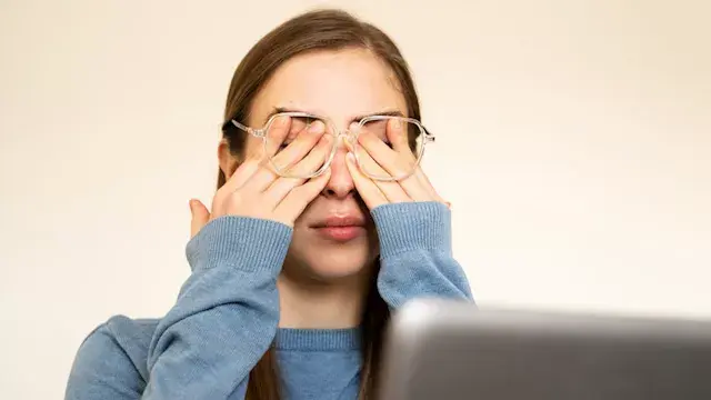 8 أعراض تظهر في العين قد تكشف الإصابة بسرطان الجلد
