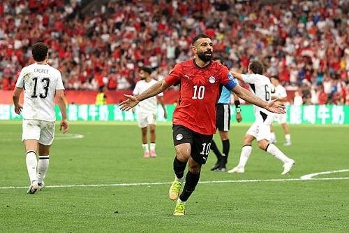 ساعات الحسم.. بشكتاش ينتظر القرار النهائي لمحمد صلاح