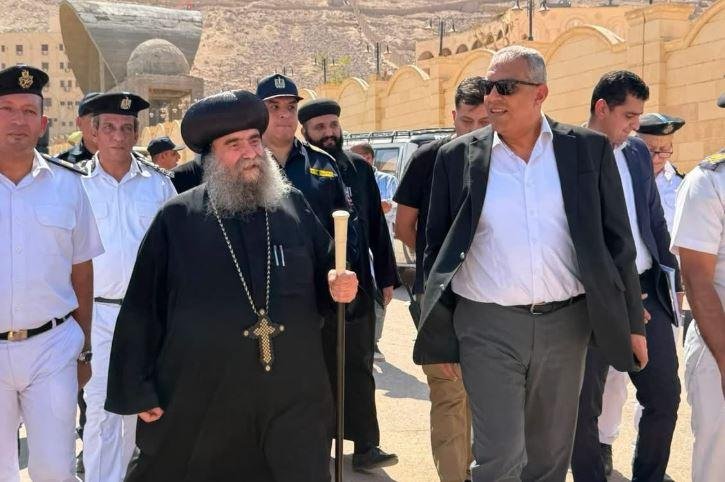 مدير أمن أسيوط يتفقد الخدمات الأمنية لتأمين احتفالات دير العذراء