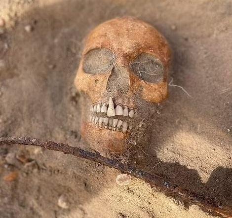 اكتشاف بقايا هيكل عظمي بالقرب من موقع أثري في بيرو