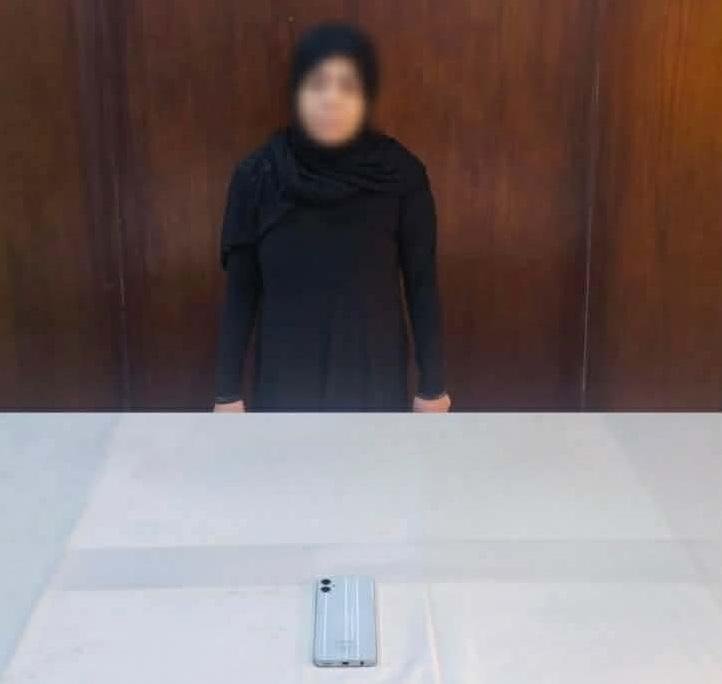 القبض على متهمة بسرقة هاتف سيدة بالقاهرة