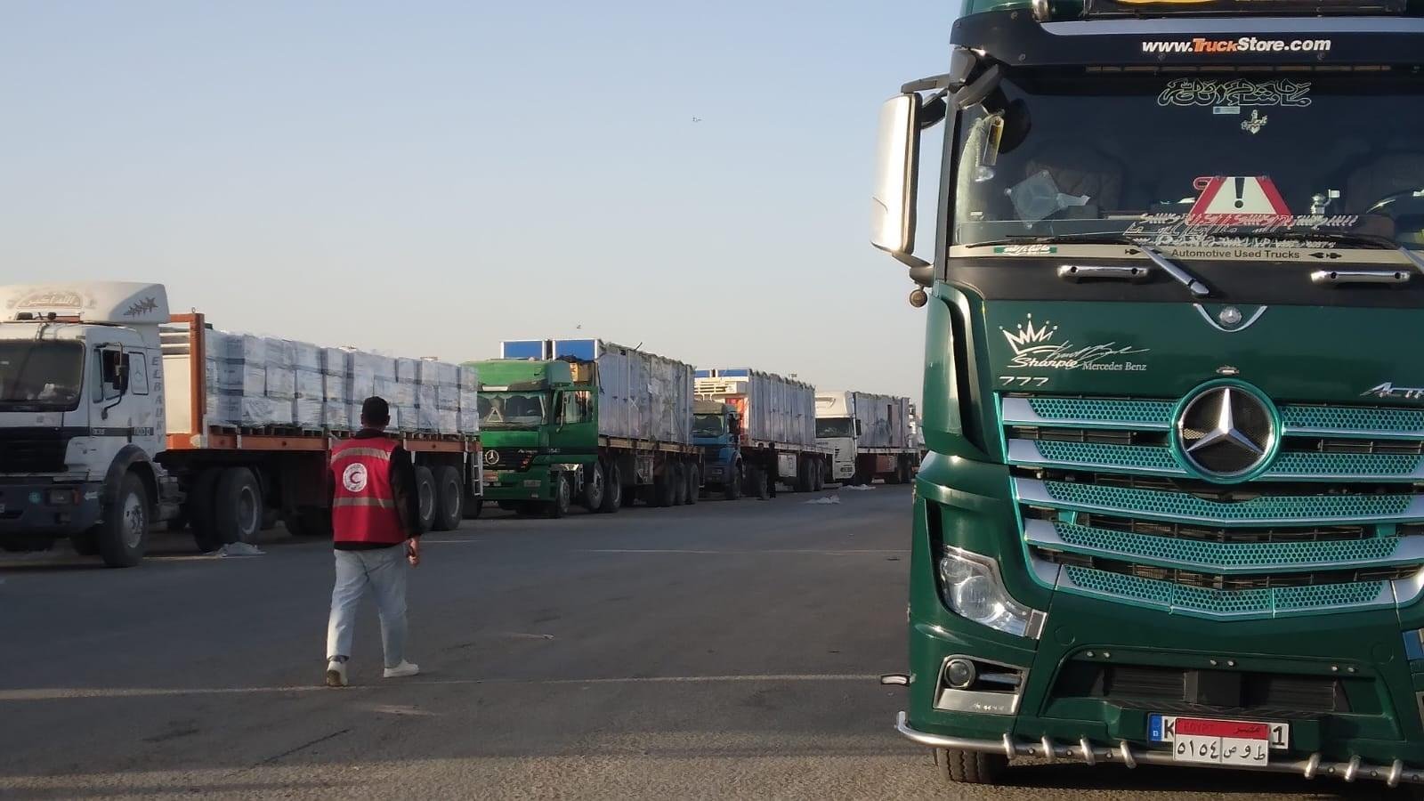 معبر رفح البري يواصل ضخ المساعدات الإنسانية دعما لقطاع غزة